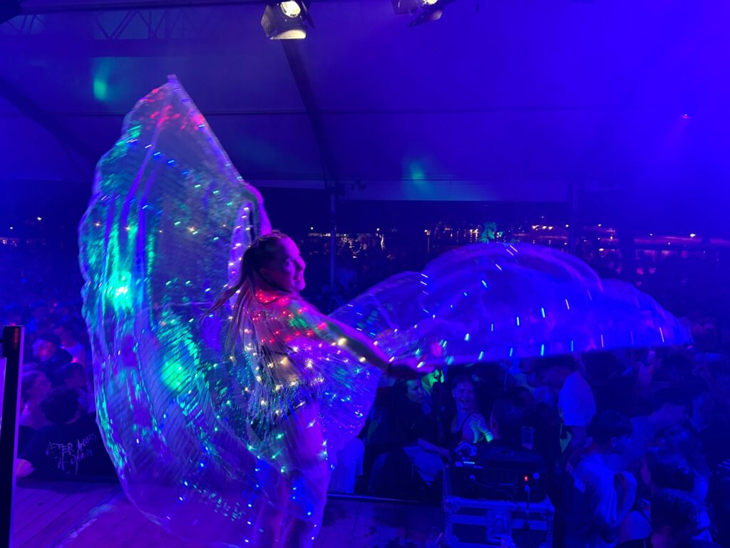 De Vrienden van het Kerkplein feesttent